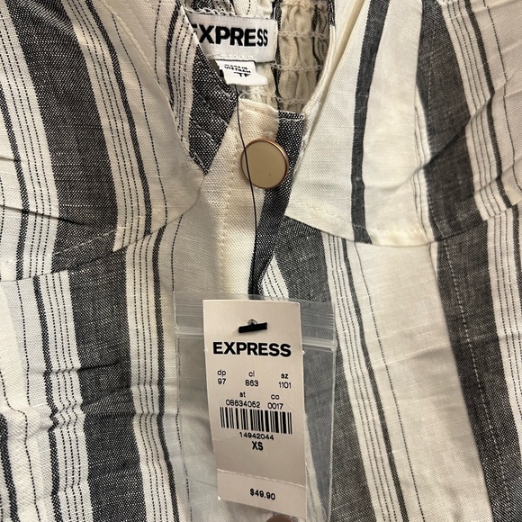 EXPRESS Striped Two-Piece Linen Set - White & Gray Pants and Bustier - Picture 9 of 9